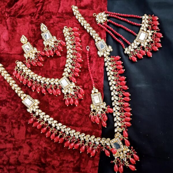 Casting Sheesha Kundan Bridal Set