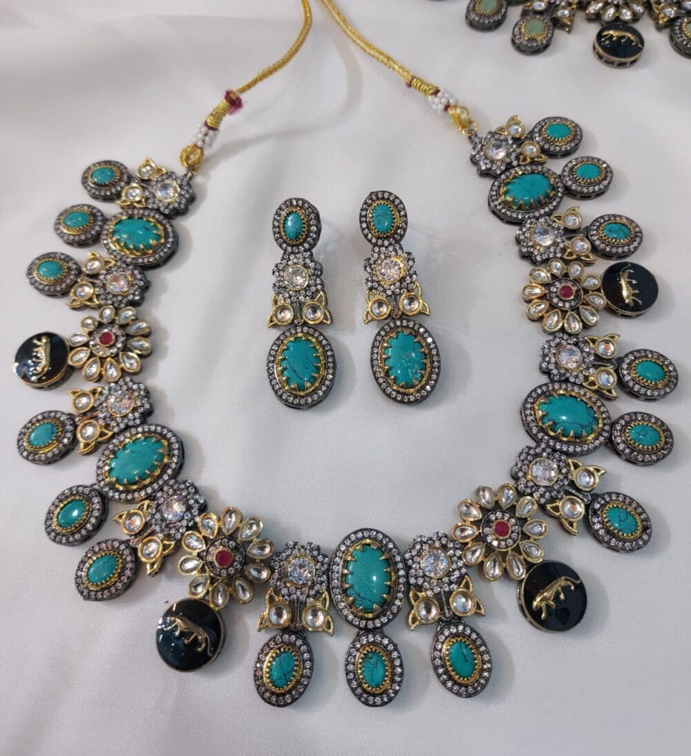 Sabyasachi Jewellery Original collection Big Necklace with Earring Set - Image 3