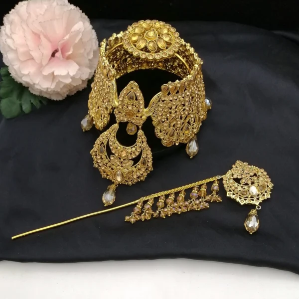 kundan jewellery set