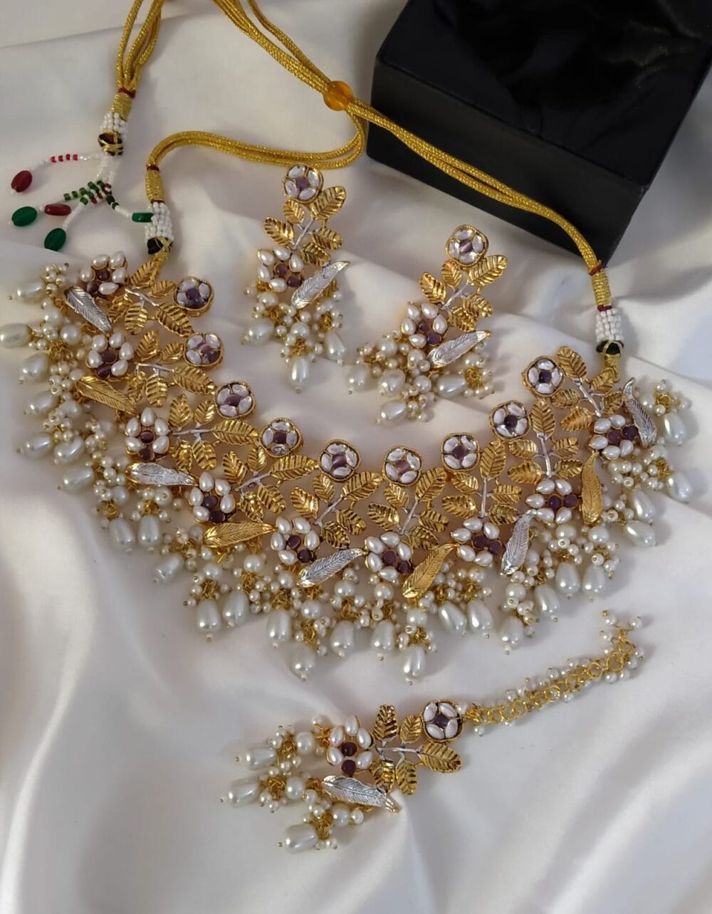 Handmade Kundan Necklace - Image 5