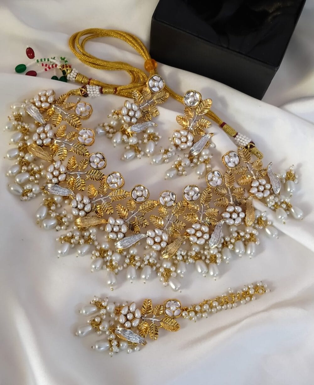 Handmade Kundan Necklace - Image 8