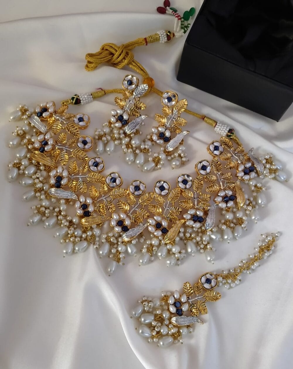 Handmade Kundan Necklace - Image 4