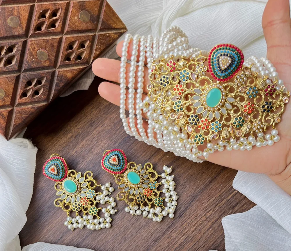 Nouratan Mala Set with Earrings - Image 2