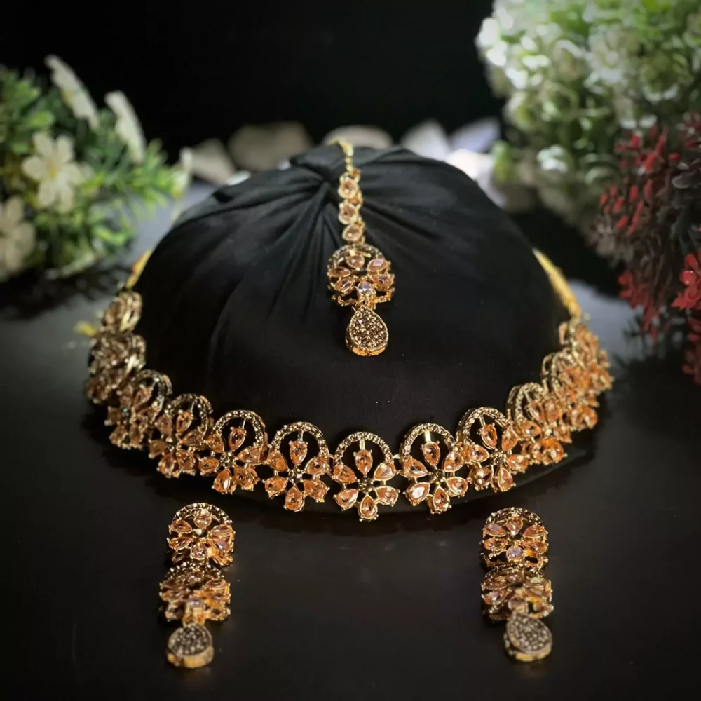 Choker Set with Bindi - Image 3
