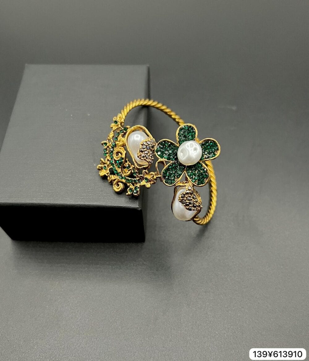 MOP Designer Openable Bracelet - Image 11