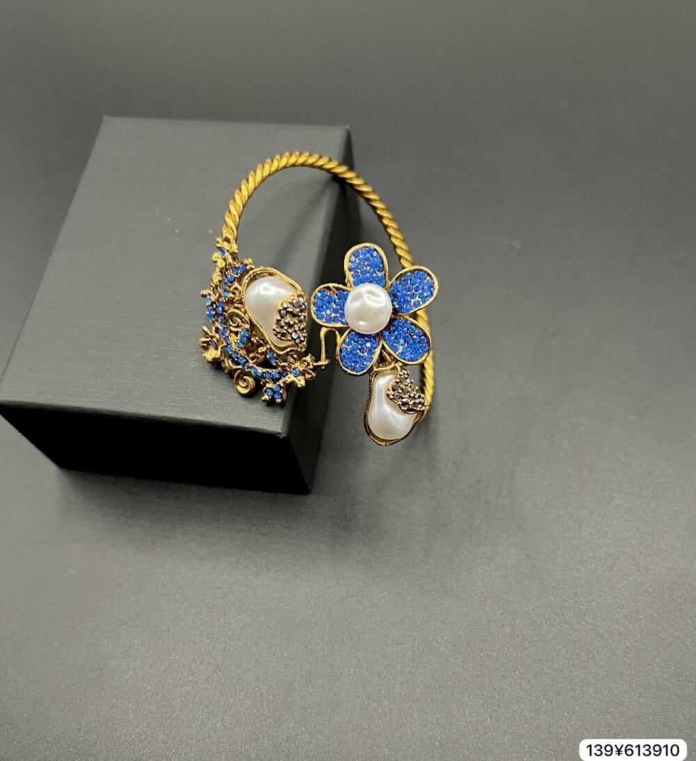 MOP Designer Openable Bracelet - Image 3