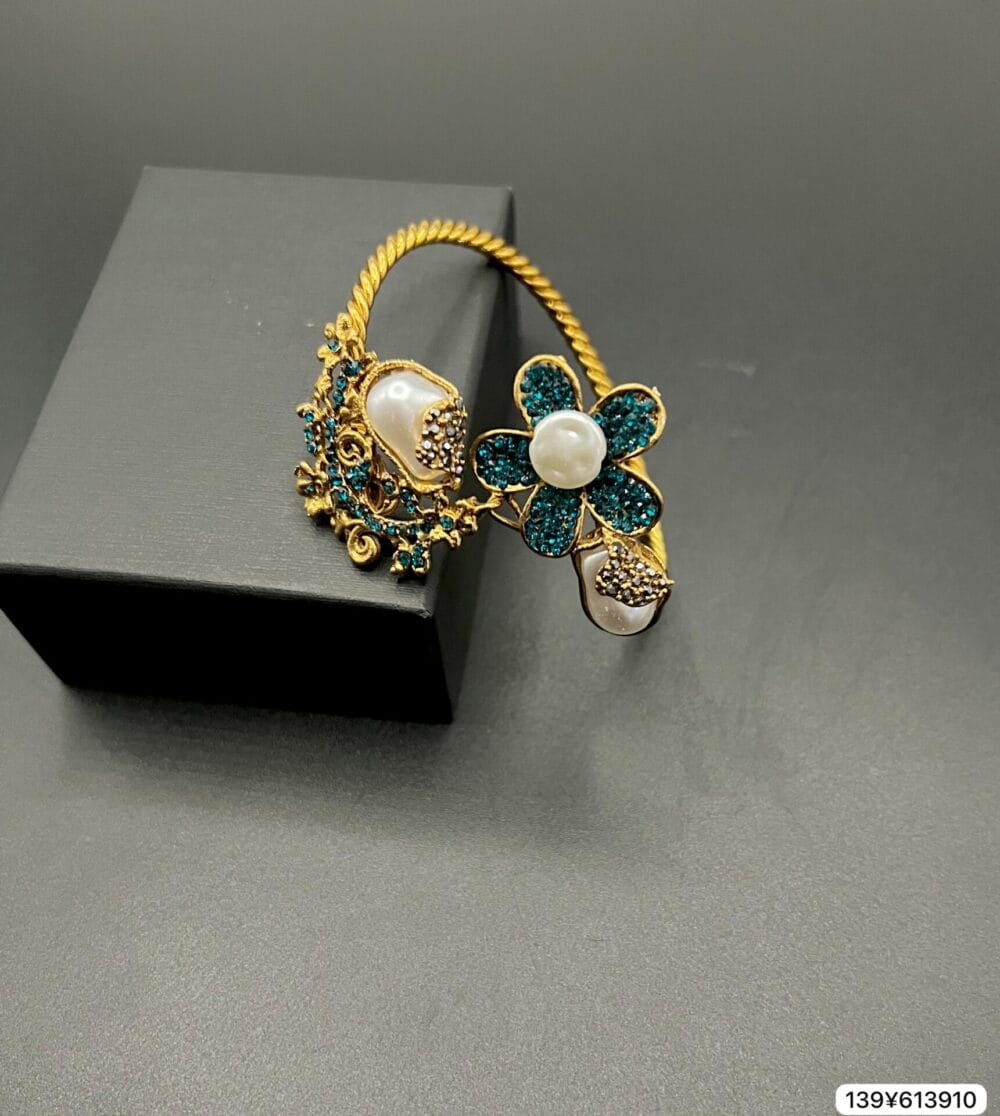 MOP Designer Openable Bracelet - Image 5